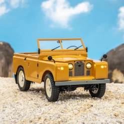 Alternative view of FMS 1:12 Land Rover Series II RTR